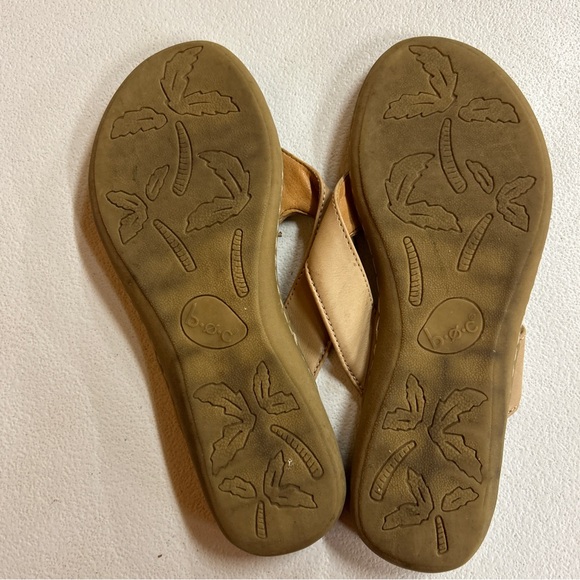 B.O.C. Women's Tan Sandals - Size 9M - Picture 4 of 4